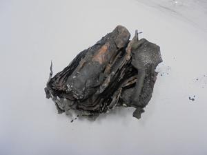 消火後のリチウムイオン電池の画像