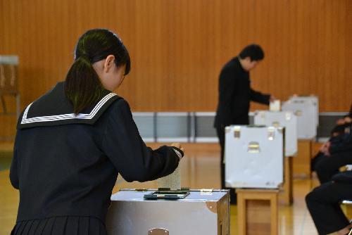 三雲中学校の平成28年度前期生徒会役員選挙で選挙啓発を実施しましたの画像3