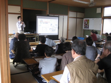 市内の相談状況などをお話している写真