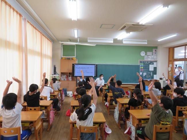 豊地小学校で選挙出前授業を実施しましたの画像1