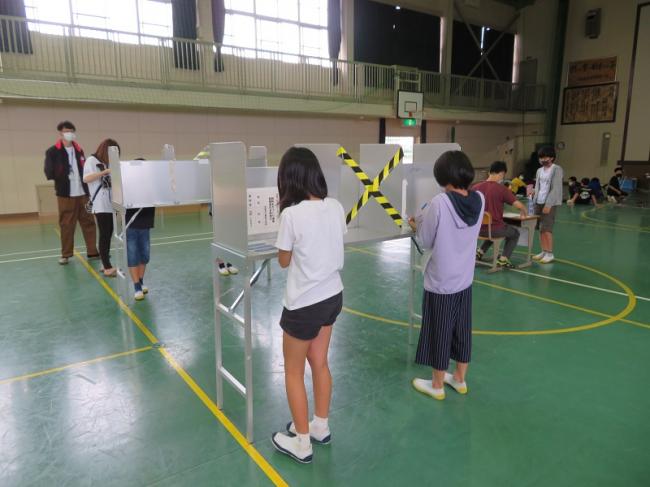 射和小学校で選挙出前授業を実施しましたの画像3