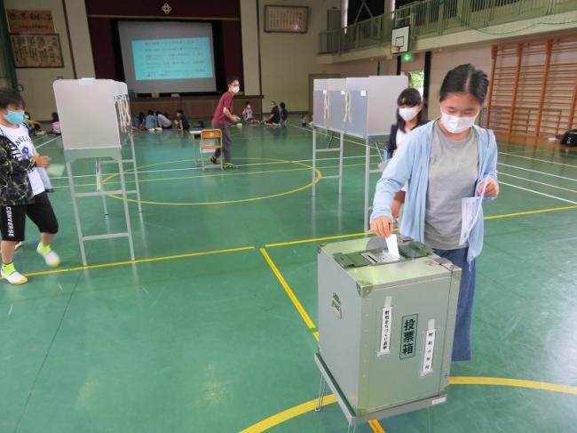 射和小学校で選挙出前授業を実施しましたの画像4