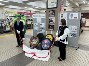 市長と土性さんによるお披露目