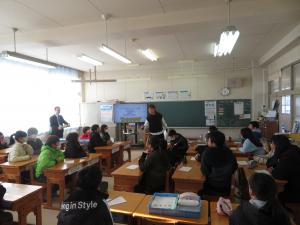 演説の様子の写真　その2