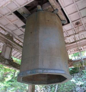 八角銅鐘