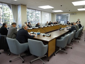 自治連合会と議員懇談会　西村議長挨拶　写真