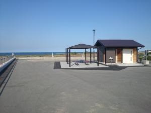 松名瀬海岸海浜公園の風景写真（海をバックに）