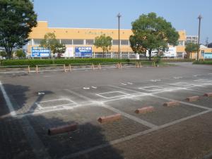 松阪駅東広場駐車場を近くから撮った写真です